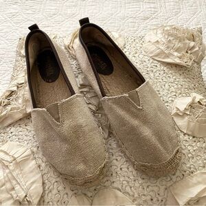 MICHAEL Michael Kors Cream Ivory Keli Espadrille Summer Flats Size 8